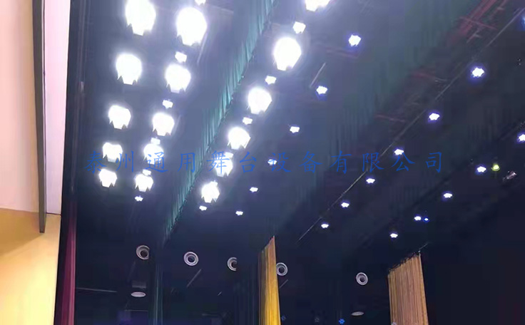 舞臺機械核心——舞臺吊桿機械設備！采用蝸輪蝸桿減速系統，磨擦系數小，傳動效率高！